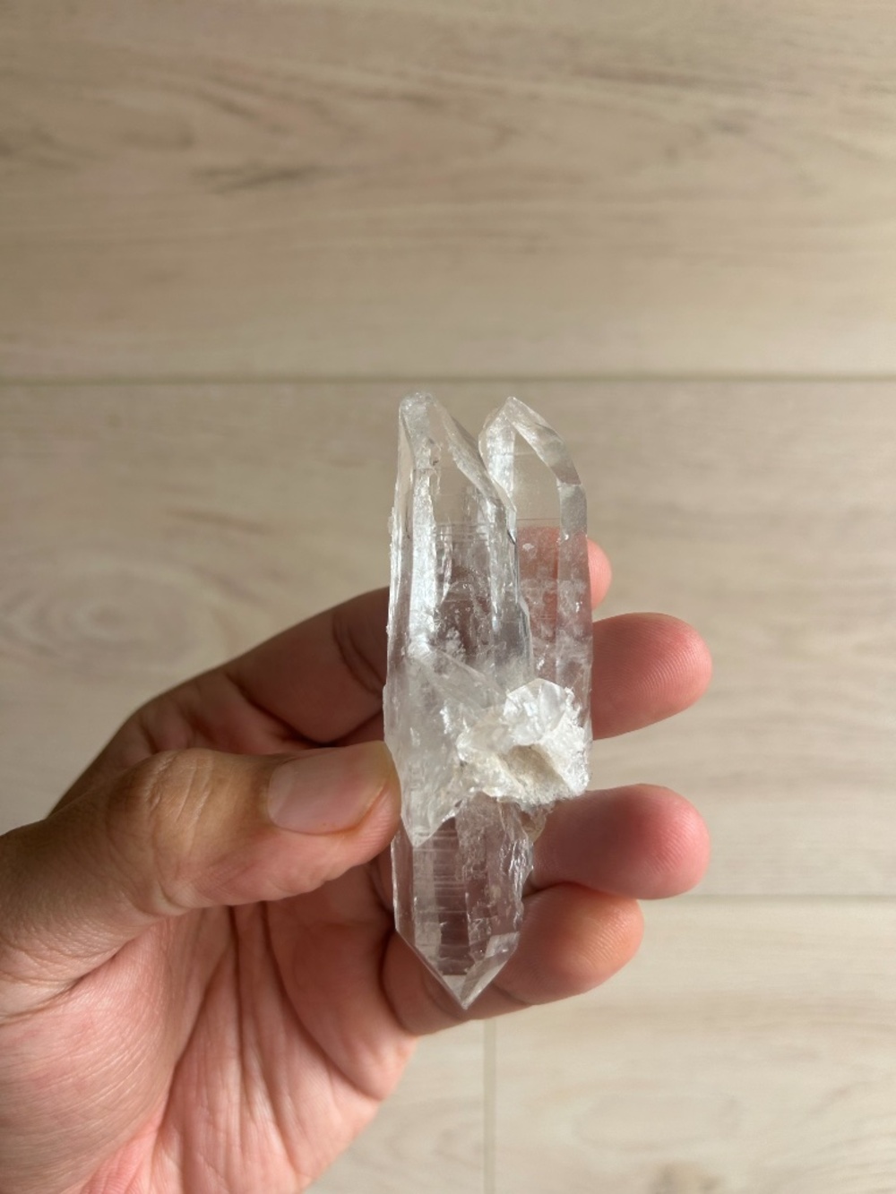 Natural Clear Quartz Twin Crystal Cluster Specimen 88g - Picture 6 of 6
